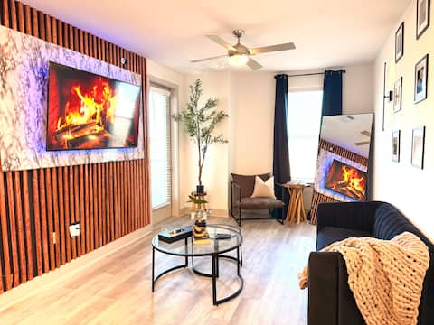 Top Airbnb: Luxury Apartment Conroe Downtown in Conroe