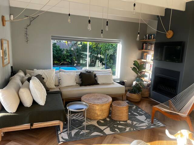 Modern sea-view Self catering house Somerset West gallery image 3