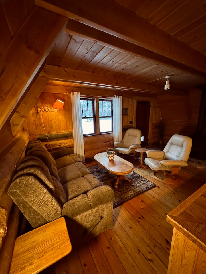 Cabin (Esh) At 152-acre Nature Retreat W/meals - Alberta