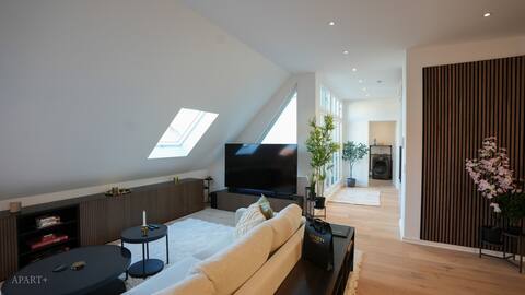 Erfolgreiche Airbnb-Immobilie: The Bülow Penthouse • 120 m² • Private Terrace in Volkmarsdorf