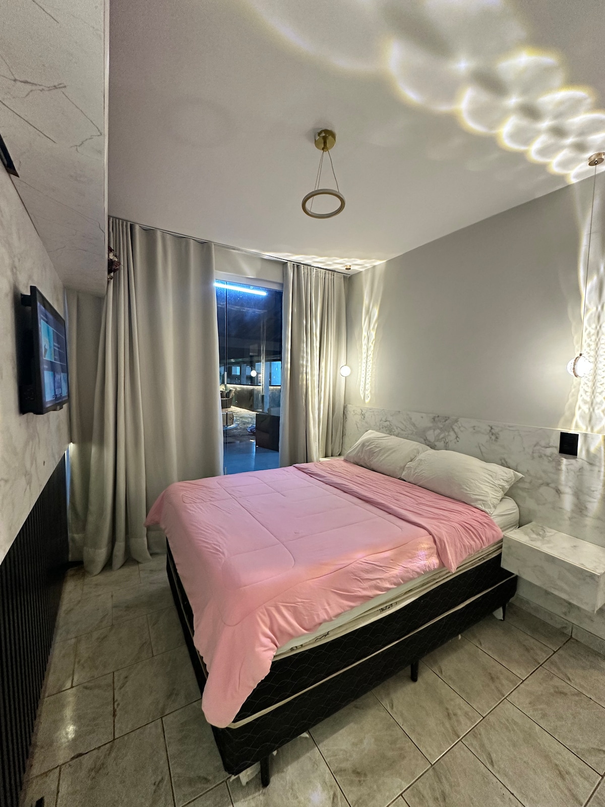 غرفة النوم 1