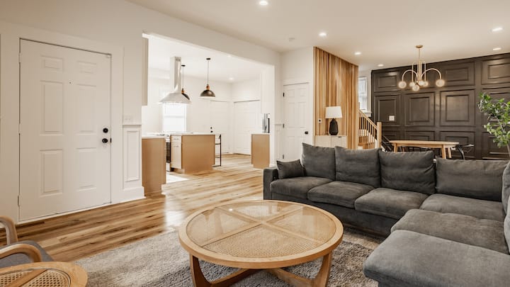 Luxe 3br For Groups • 2 Mi To Convention Center! - インディアナポリス, IN