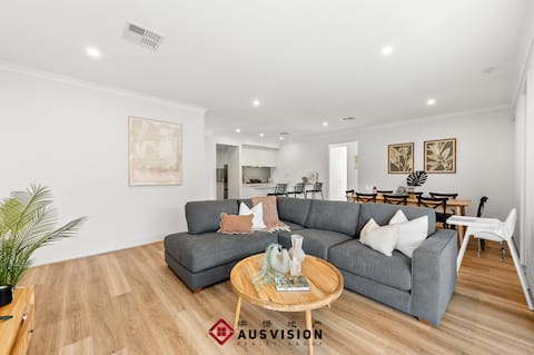 11B Brand New 6-Bedroom Retreat-Airport 12 mins