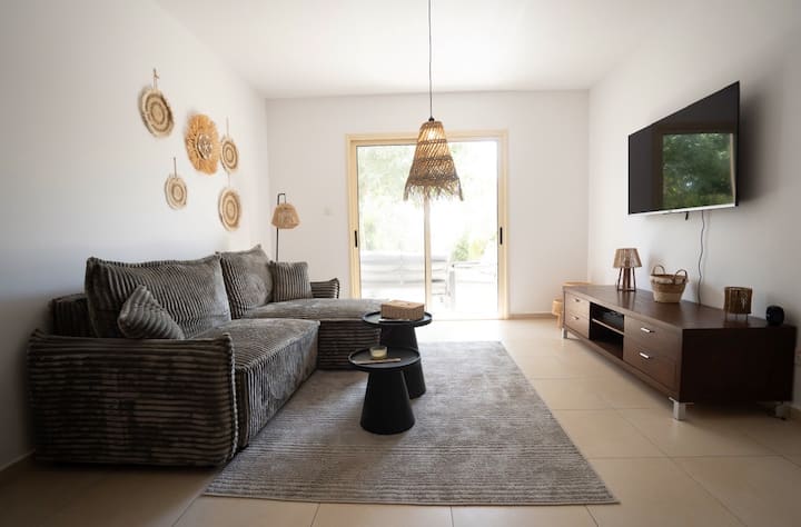 Casa Elisa Mit Terrasse&garten&großem Poolbereich - Pafos
