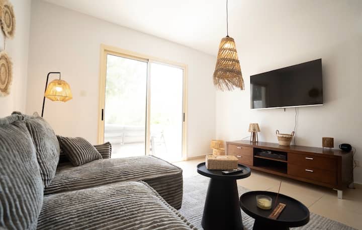 Casa Elisa Mit Terrasse & Garten Innenpool Gym - パフォス
