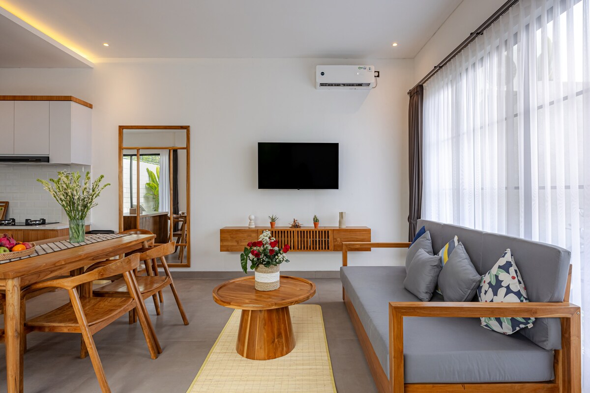 Home in Nusa Dua · ★3.83 · 3 bedrooms · 3 beds · 3 baths, comparable Airbnb