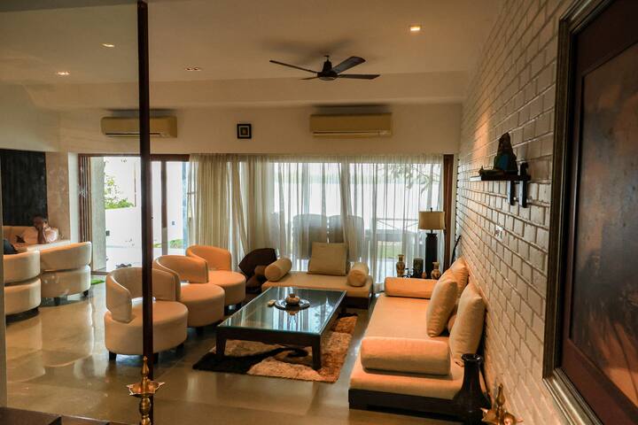 Living room image 3