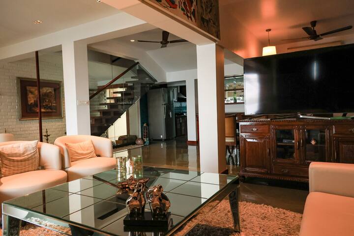 Living room image 1