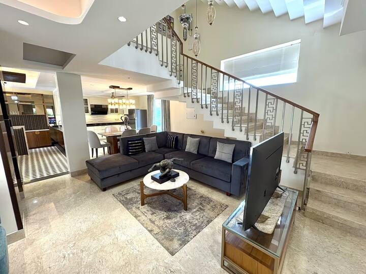 Living room image 10