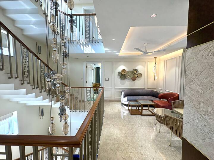 Living room image 6