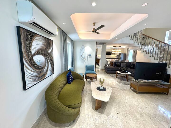 Living room image 4