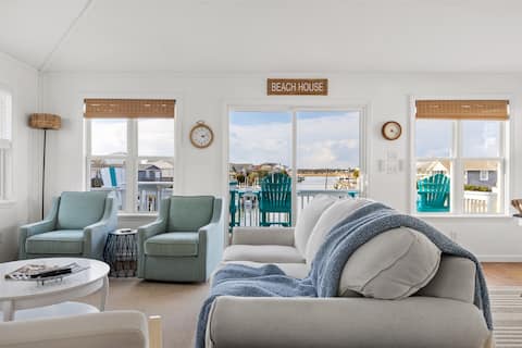 Successful Airbnb property: Sandy Dollar Cottage - A Water Lover's Paradise in Topsail Beach