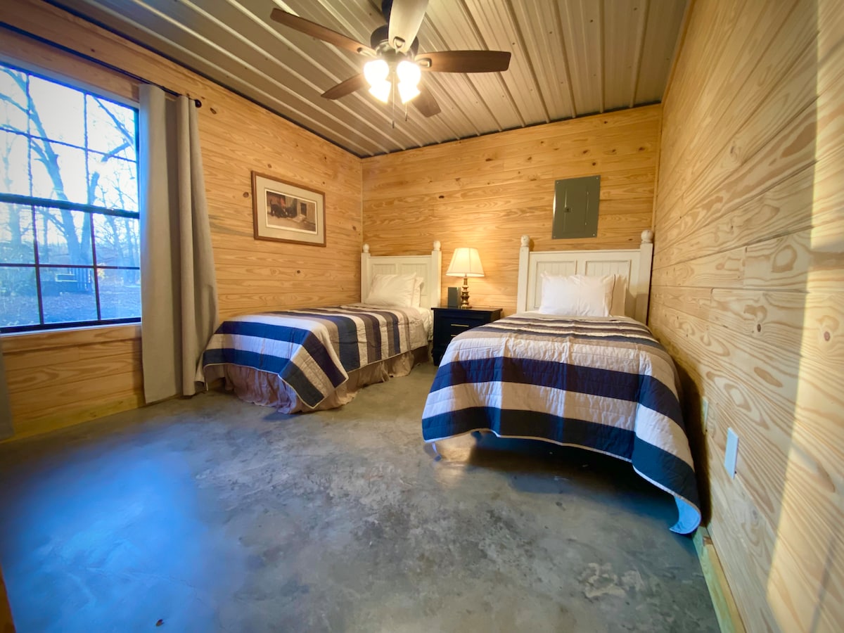 The Landings at Sardis Lake-Cabin #3 - Image 10