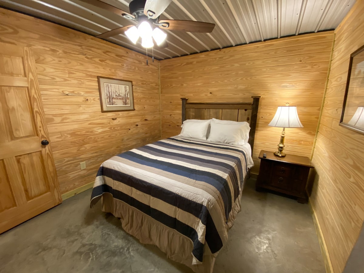 The Landings at Sardis Lake-Cabin #3 - Image 9