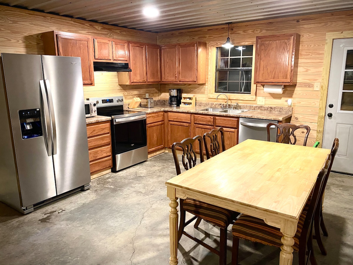 The Landings at Sardis Lake-Cabin #3 - Image 2