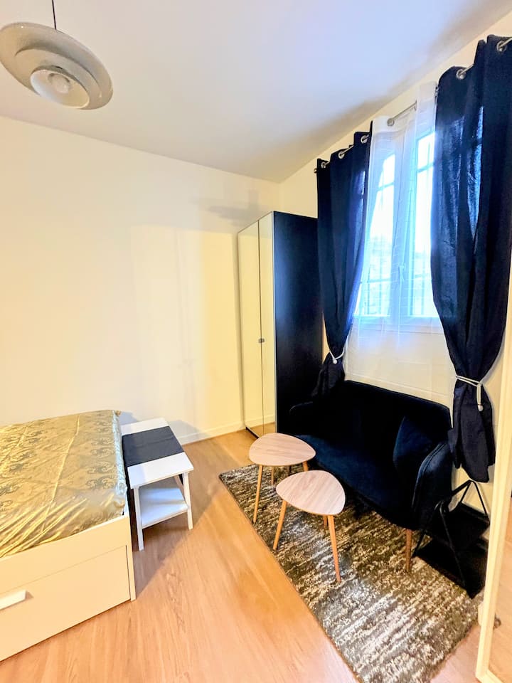 Beau Studio à 5 Minutes De Paris Refait à Neuf - Ivry-sur-Seine