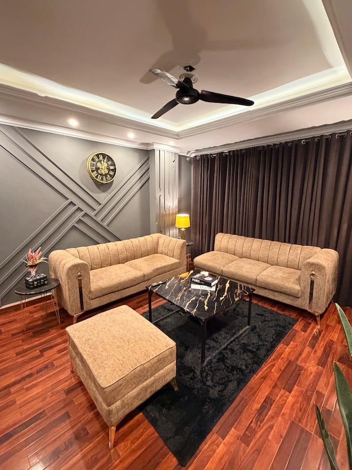 | The Midnight Loft | 3bhk Deluxe Suite | E-11 - Islamabad