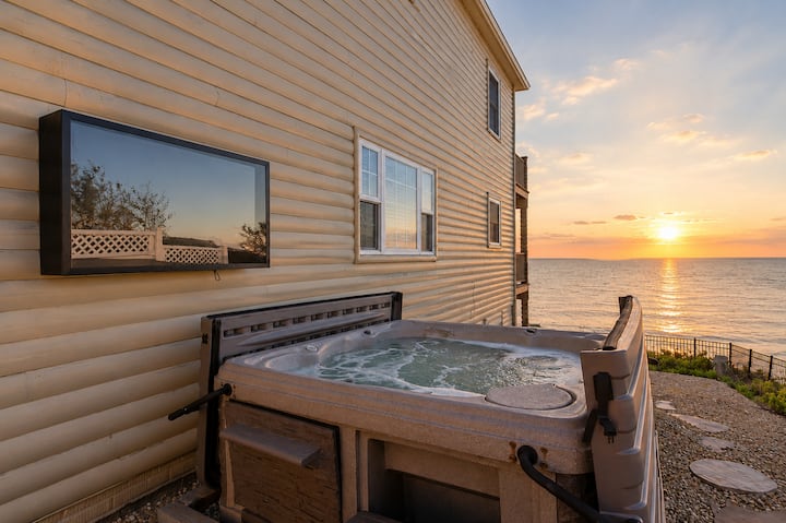 Twilight Tides-Lake Front/HotTub/6 Min GOTL Strip