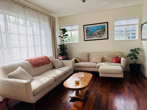 Top performing Airbnb: Brickell Heritage Villa • Miami’s Blue Gem in East Little Havana