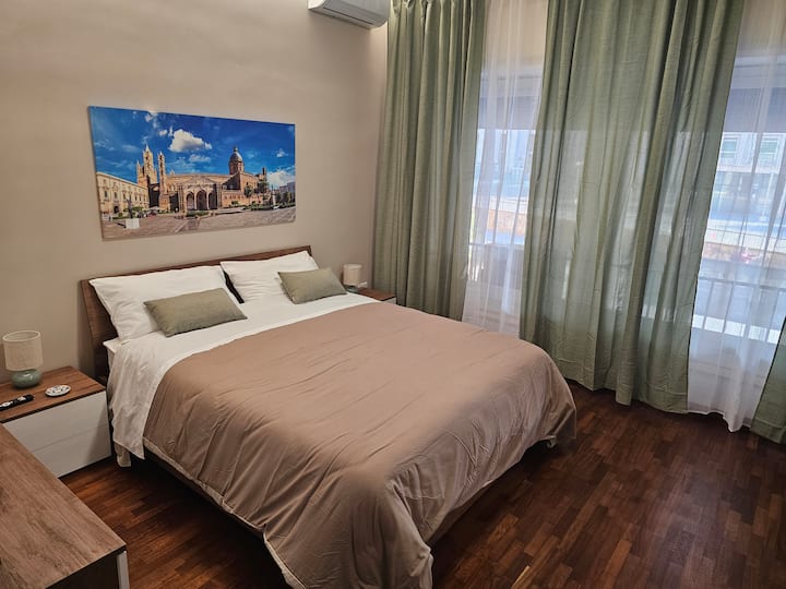 Court Holiday: La Casa Del Giudice - Palermo
