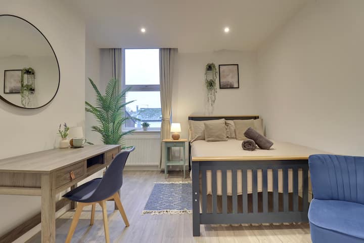 Private Ensuite Room In Southsea/free Parking - United Kingdom