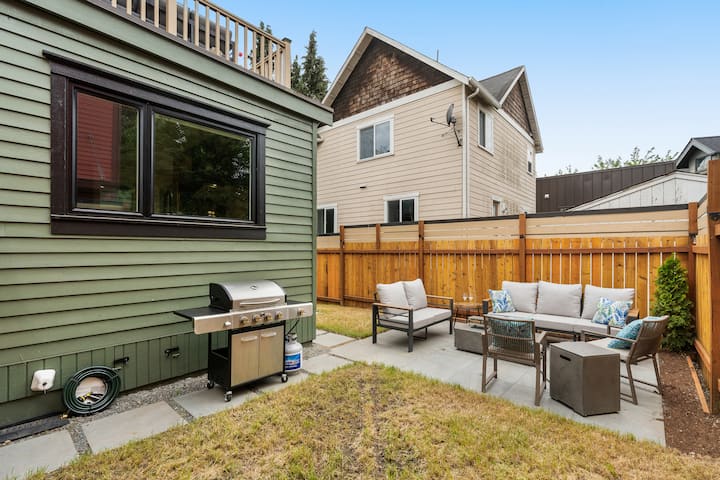 Fremont Lux Residences | Sleeps 16 | Bbq/ Rooftop - Seattle, WA