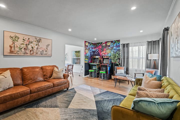 Hot Tub | Fire Pit | Games | Belmont Shore Retreat - Seal Beach, CA