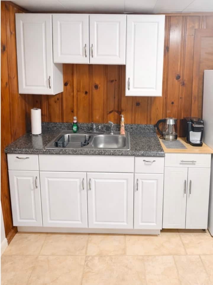 Warm & Welcoming Studio Close To Utica University - Clinton, NY