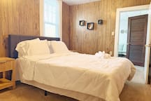 Princeton Suite 7 | QUEEN 1BD/1BA Apt