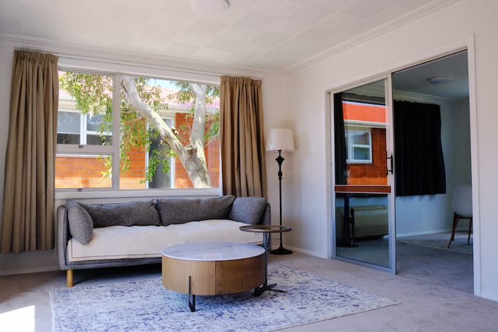 Modern Comfort By The Sea. - Dunedin