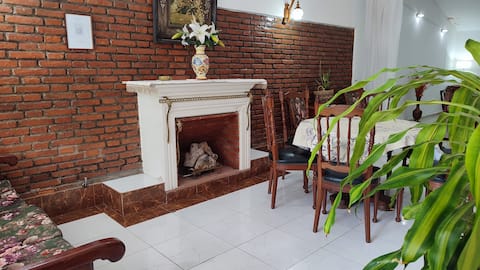 Propiedad de Airbnb exitosa: House for up to 13 people, minutes from the stadium, with pool en Santiago Del Estero