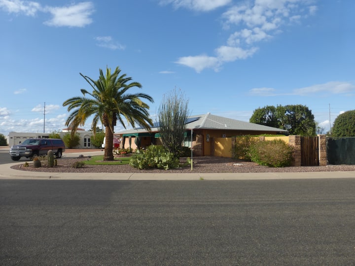 Amazing Home In A Nice Location! 55+ Community - Sun City, AZ