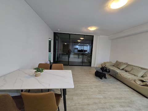 Z-SYD Rosebery 2BR 034 Apt Close to CBD & Airport