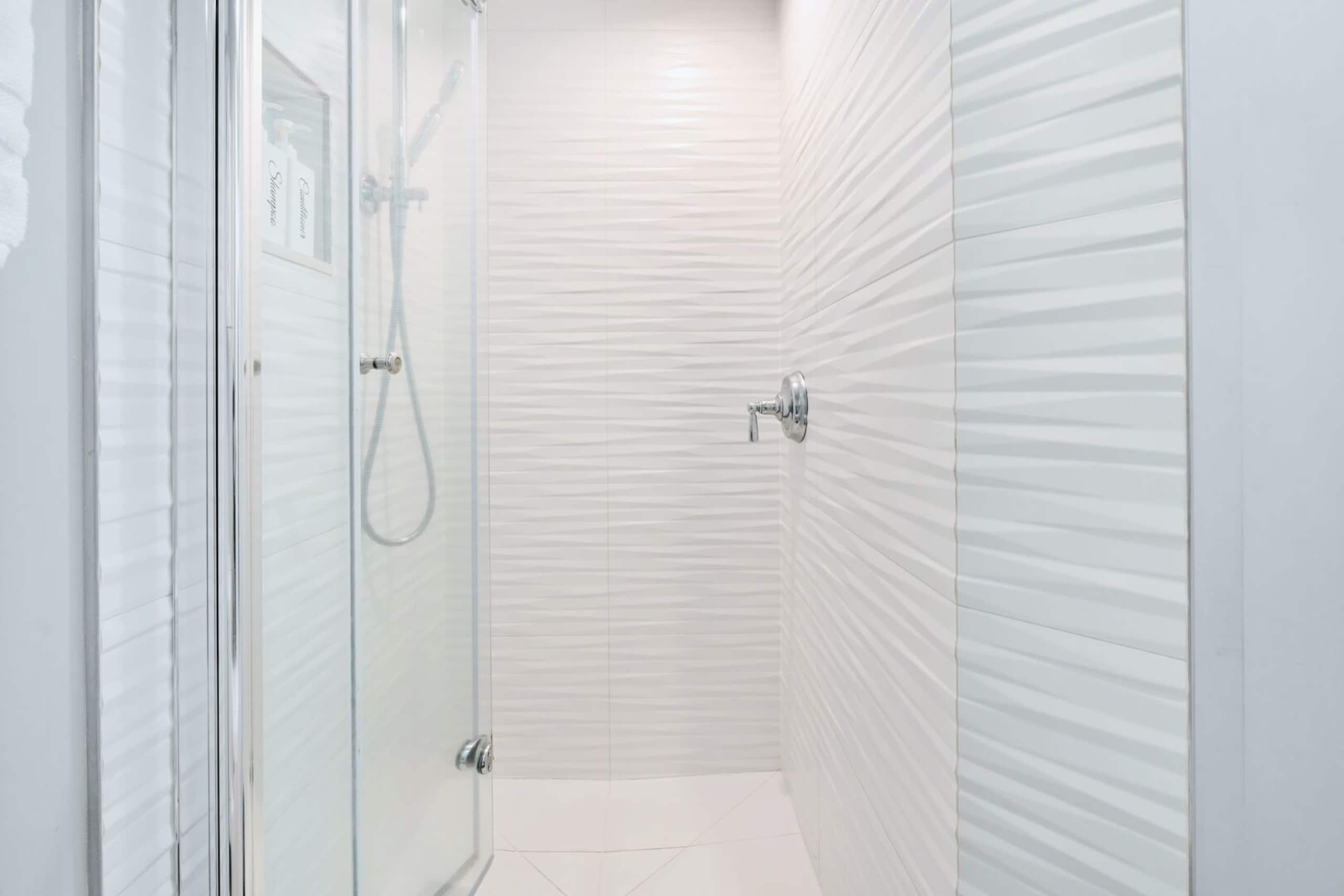 Kamaole Nalu 403 - Ocean View - New Remodel - Image 44