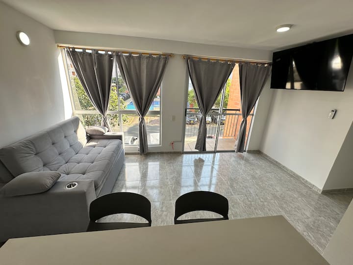 Comodo Y Amplio, Apto Sur De Cali, Con Piscina - Cali
