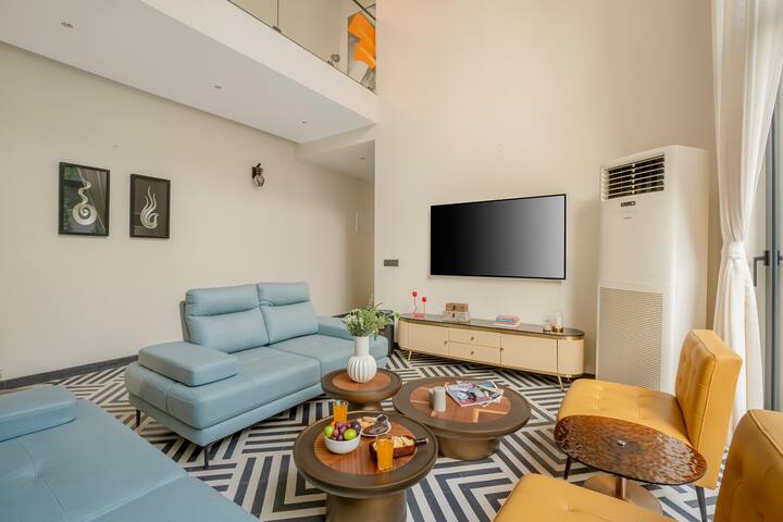 Living room image 2