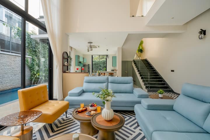 Living room image 6