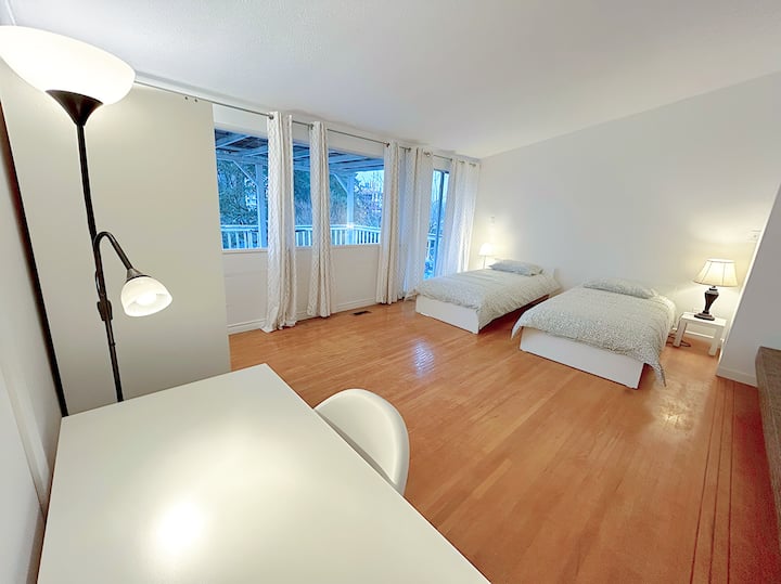 Private Room For 2, Near Skytrain, Elmwood St, U1 - Coquitlam