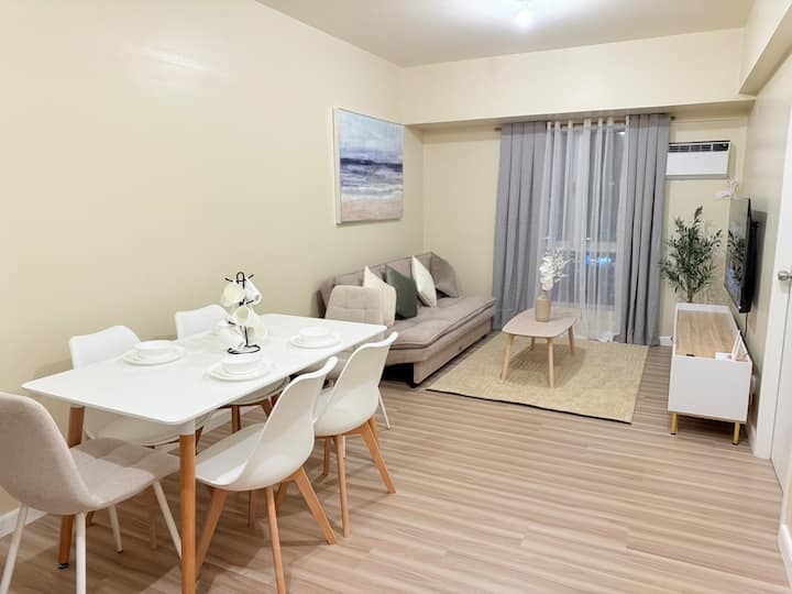 Modern 1br Condo In Cebu It Park  Avida Riala T5 - Cebu City
