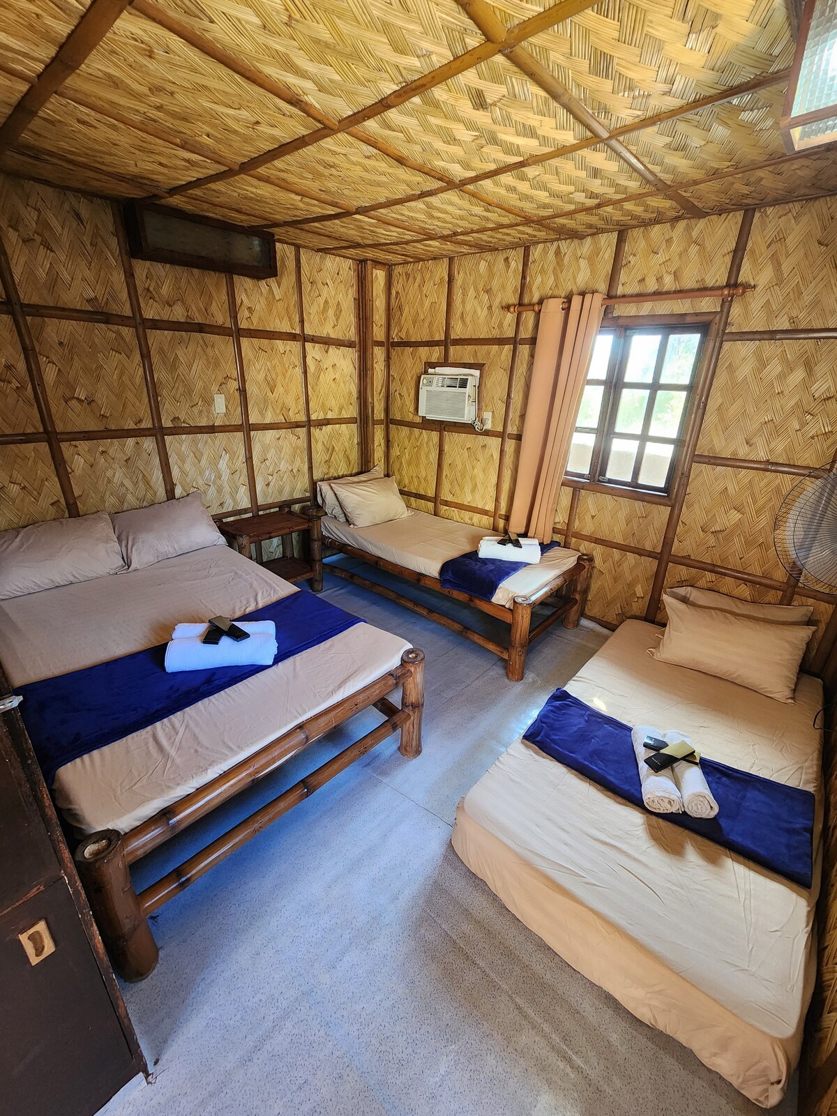 Native Beach Room w/ Private Bathroom - Patar - Guesthouses for Rent in ...