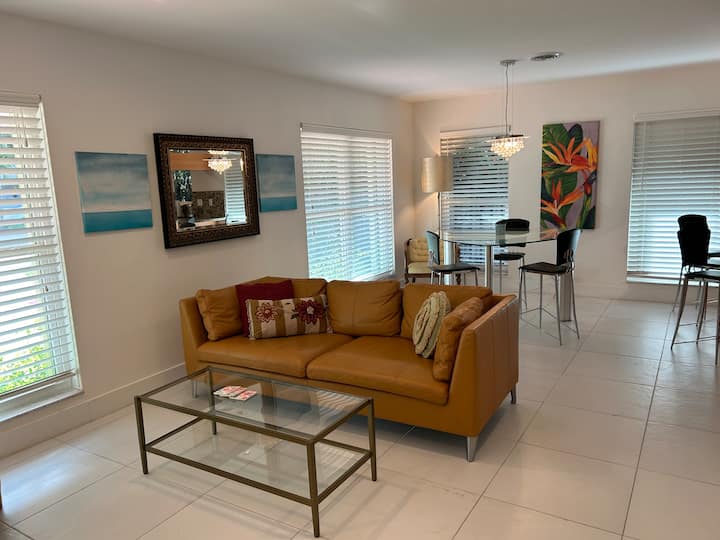 2 Villas, Sleeps 10, Heated Pool, Steps To Beach - Fort Lauderdale