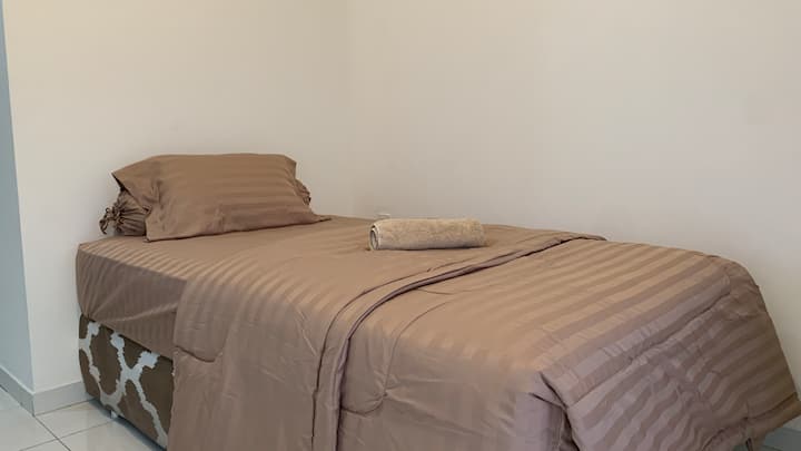 1 colchón superior y 1 colchón deslizante con tamaño (120x200) cm