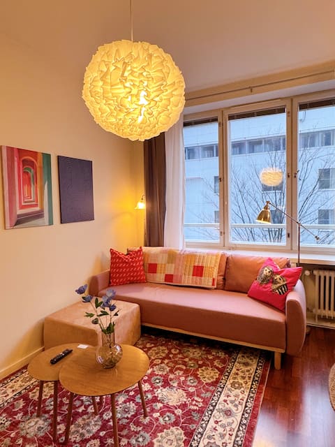 Successful Airbnb property: Perfect Central Stay – Kamppi, Quiet & Cosy in Eteläinen Suurpiiri