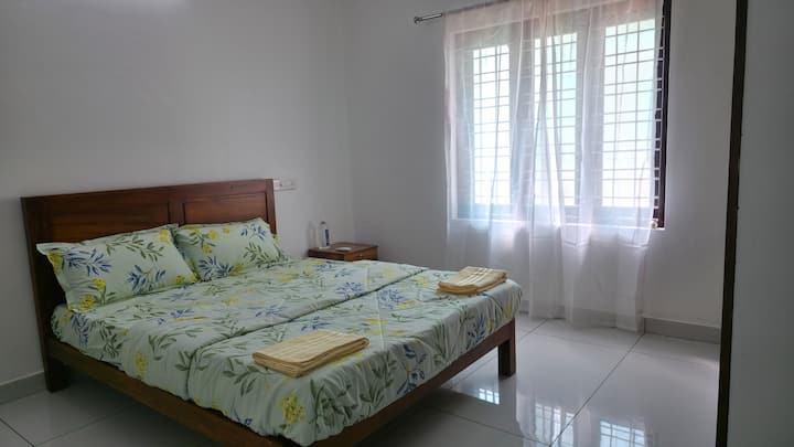 5bhk Villa - Near North Cliff & Black Sand Beach - Varkala