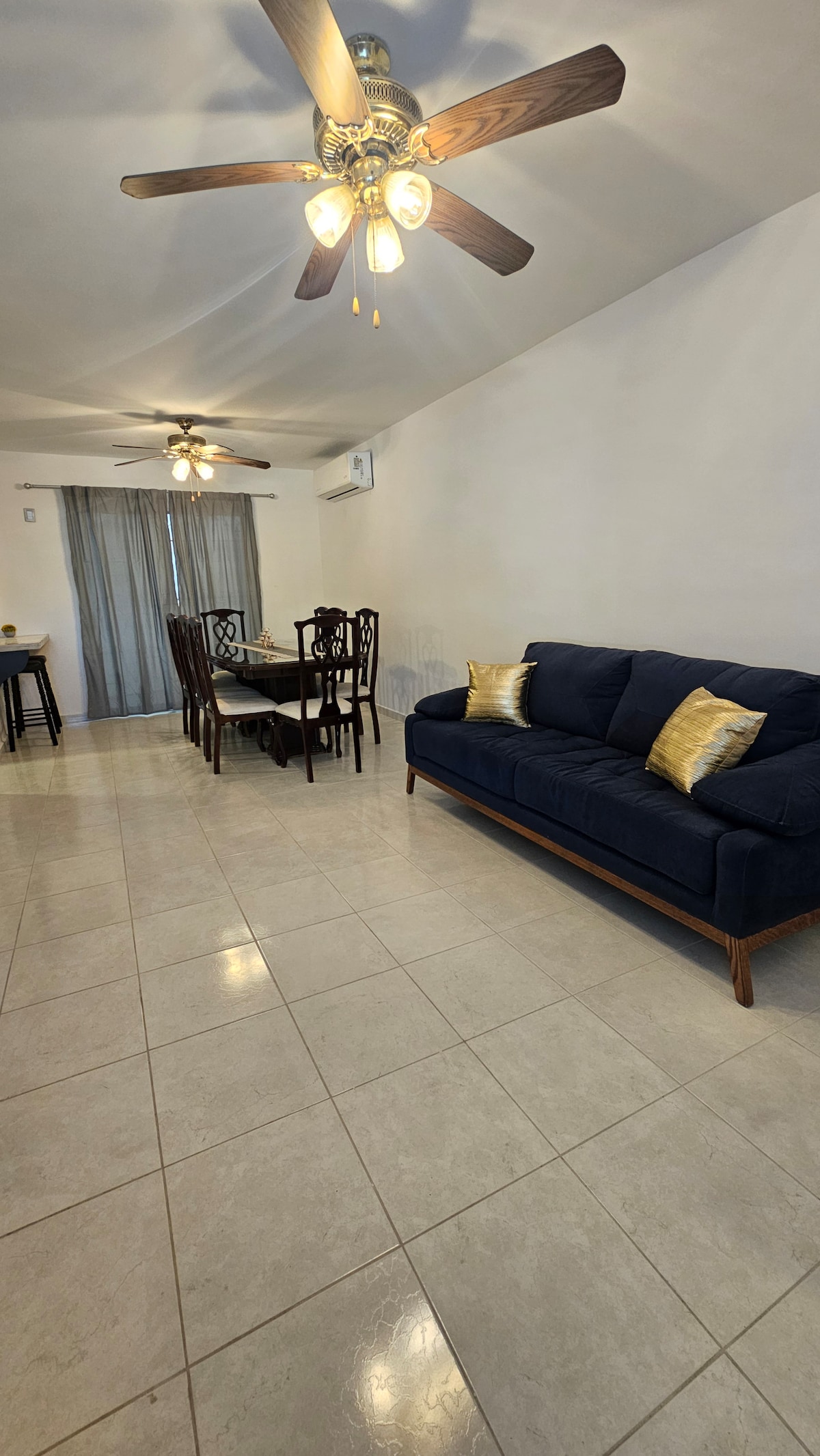 Propiedad de Airbnb exitosa: Casa Nuez | House for 10 people | Stadium nearby en La Victoria