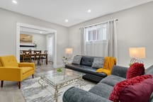 Walk to DT | Sleeps 8 | 6 beds | 2 Car Parking rental in Kitchener