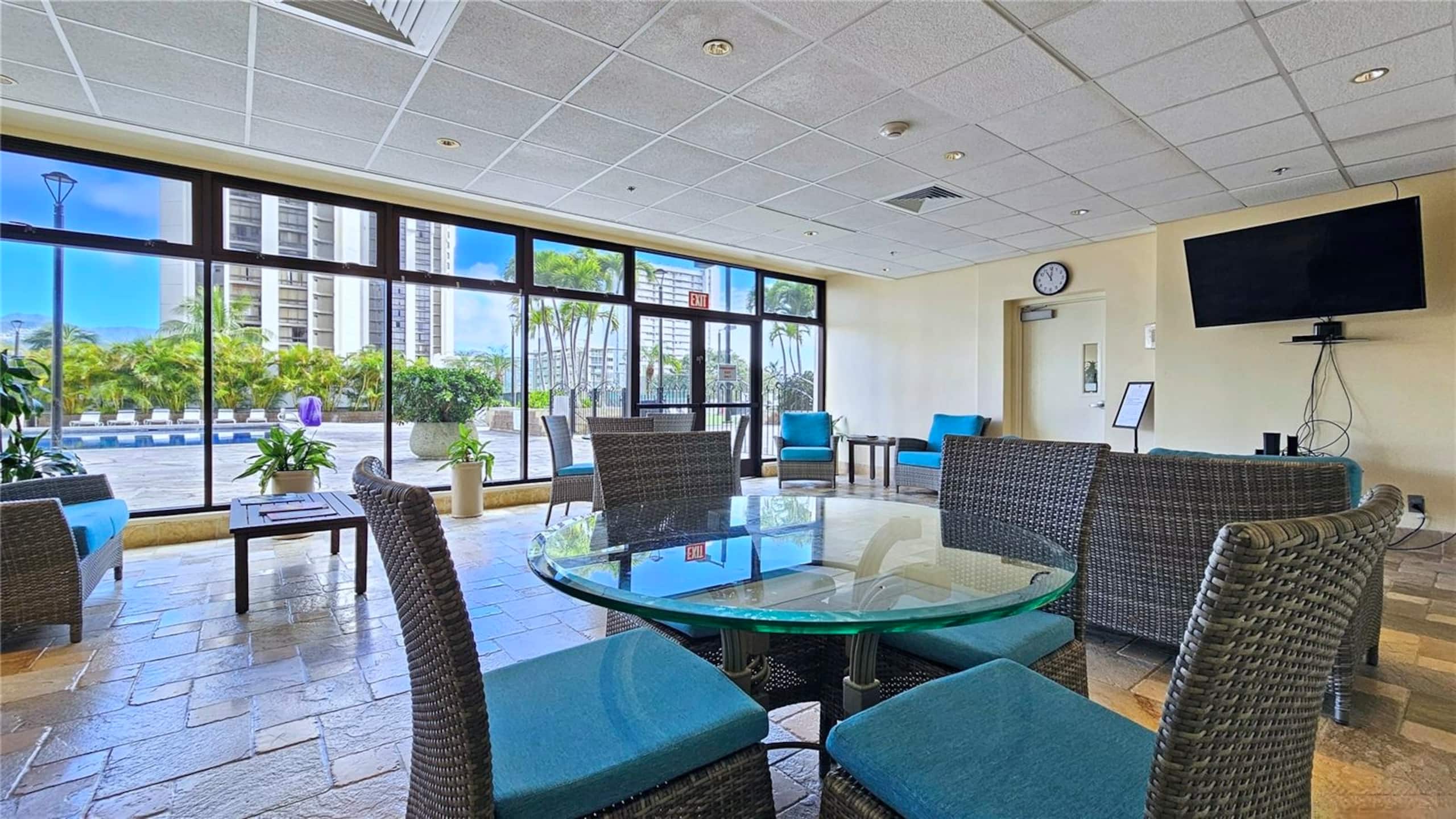 15F-Beautiful Escape-1BR Condo-w/Parking|Pool|Gym - Image 77