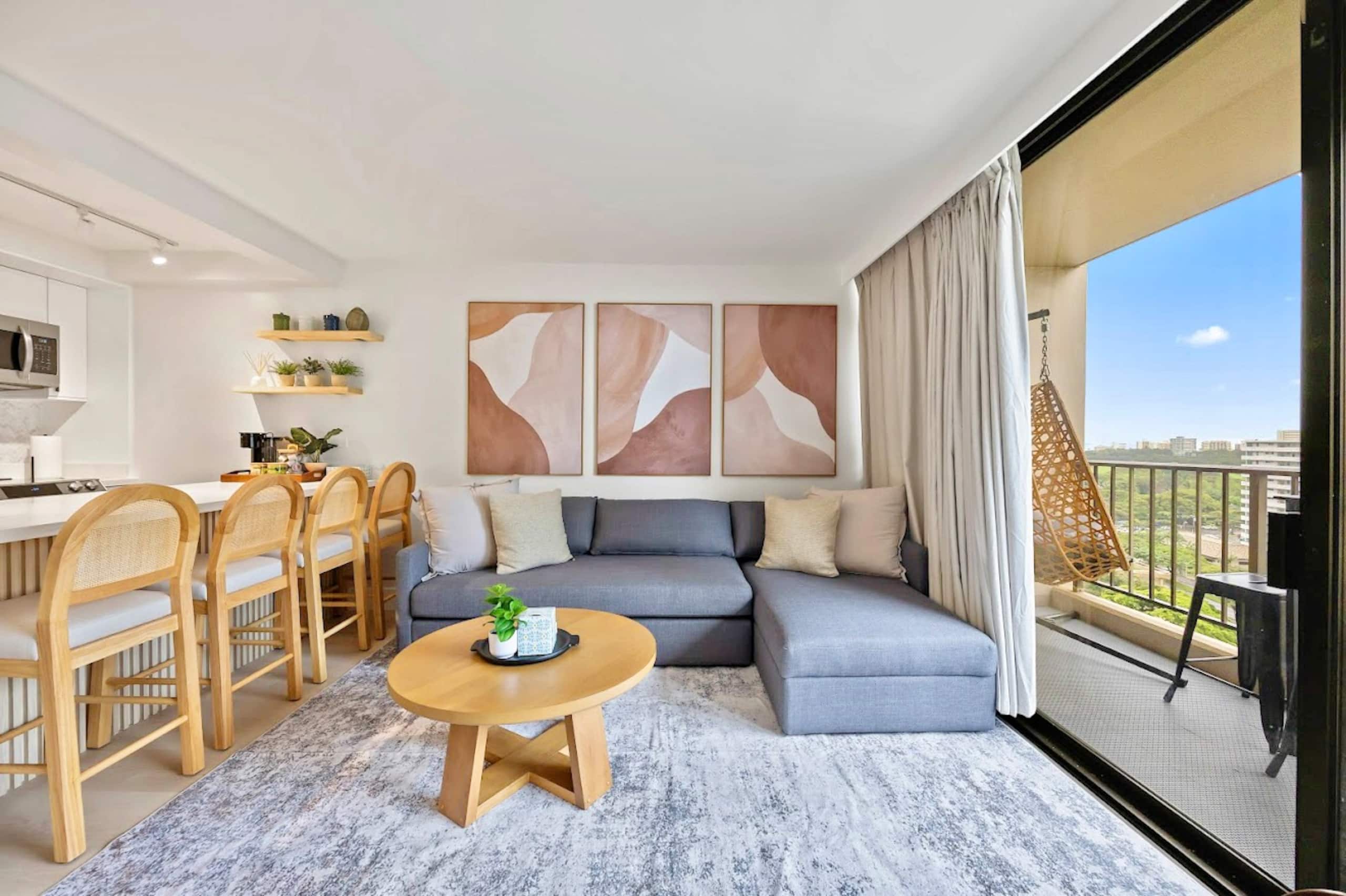 15F-Beautiful Escape-1BR Condo-w/Parking|Pool|Gym - Image 4