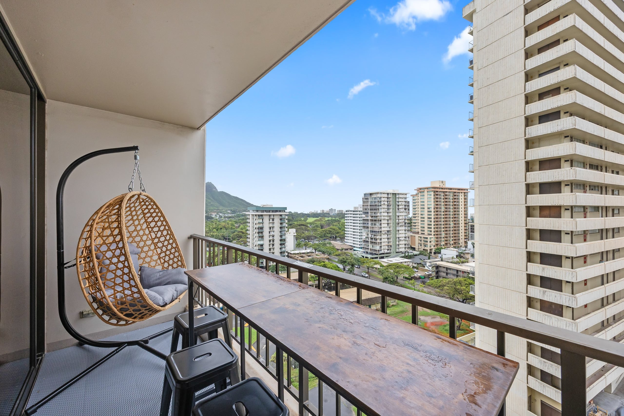15F-Beautiful Escape-1BR Condo-w/Parking|Pool|Gym - Image 51