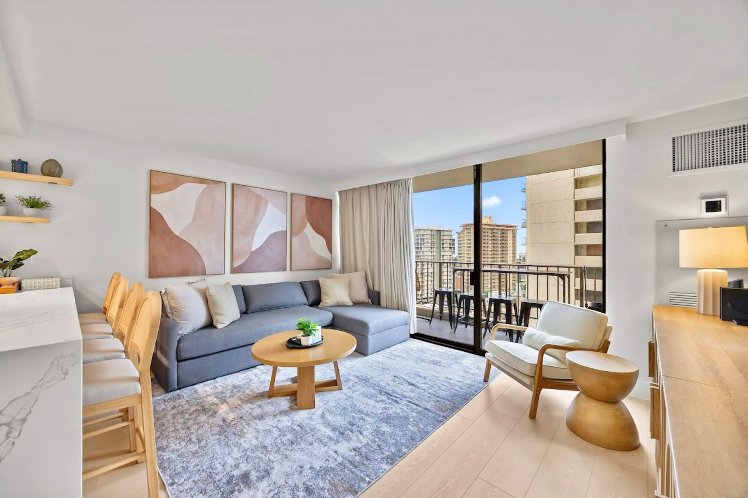 15F-Beautiful Escape-1BR Condo-w/Parking|Pool|Gym - Image 5